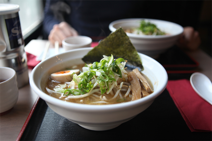 menma-memna-ramen-japonais-restaurant-nouilles-noodle-bar-japanese-brussels-bruxelles-brusselskitchen-soupe-soup-best-joint-food-bon-plan-cimetiere-ixelles-food-foodie09